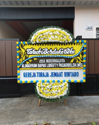 Papan Bunga Duka di Pulau Ternate