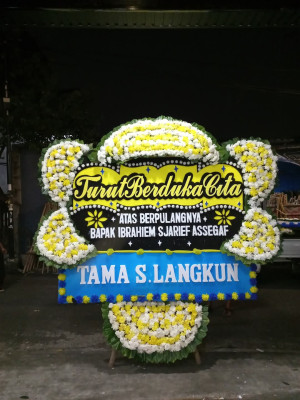 Papan Bunga Duka di Pulau Ternate